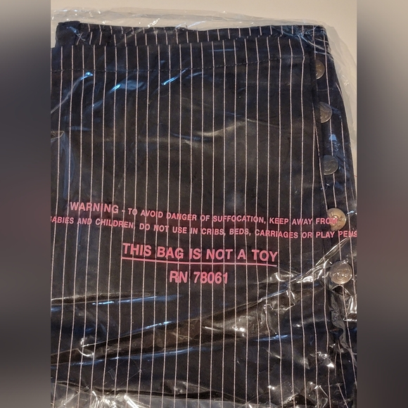 TRIPP NYC Pinstripe Capri Size 3 - Picture 7 of 8